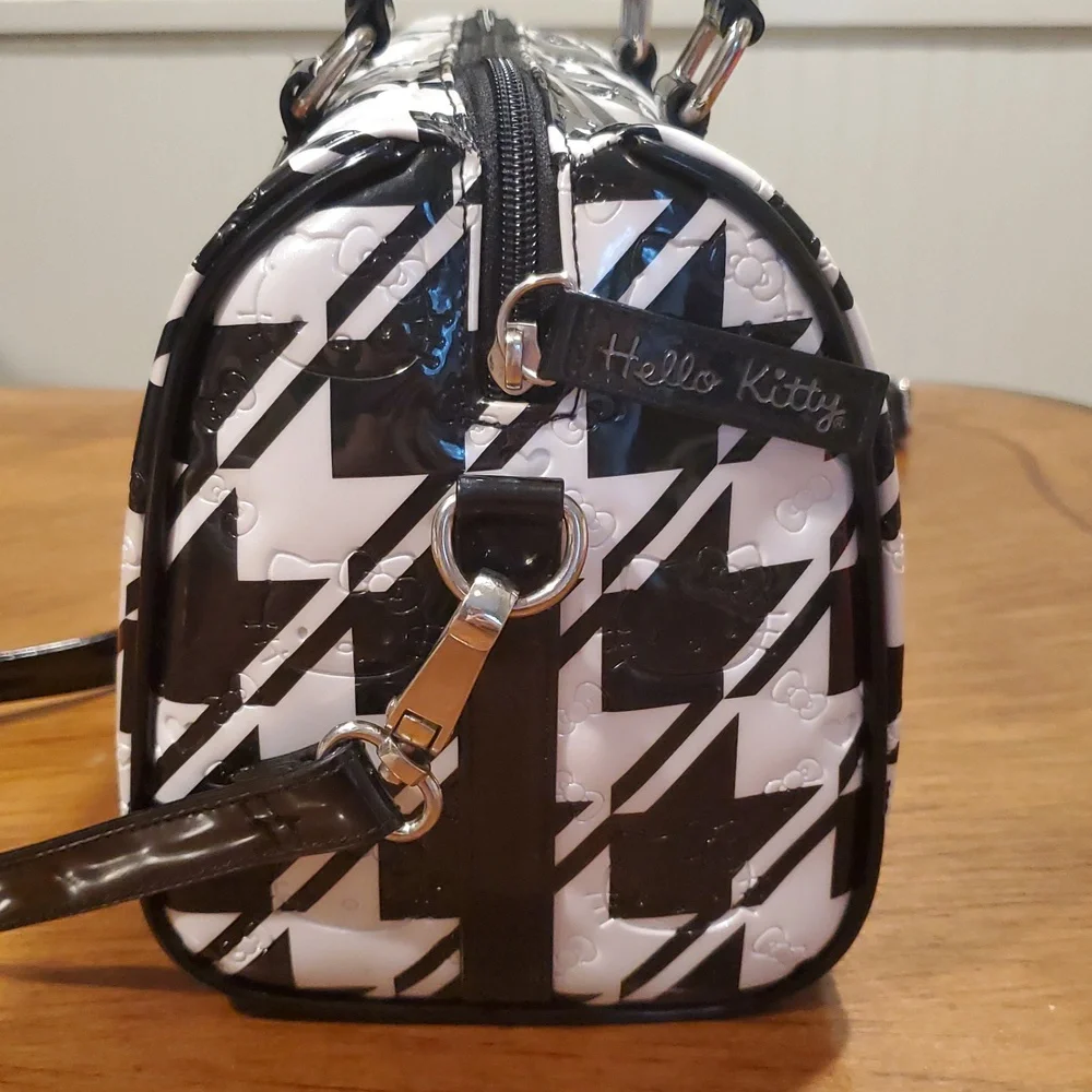 Loungefly Hello Kitty Houndstooth Satchel
